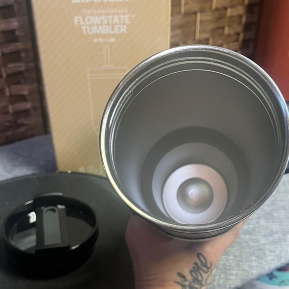 Black Fashion Patterned Tumbler - Picture 7 of 7